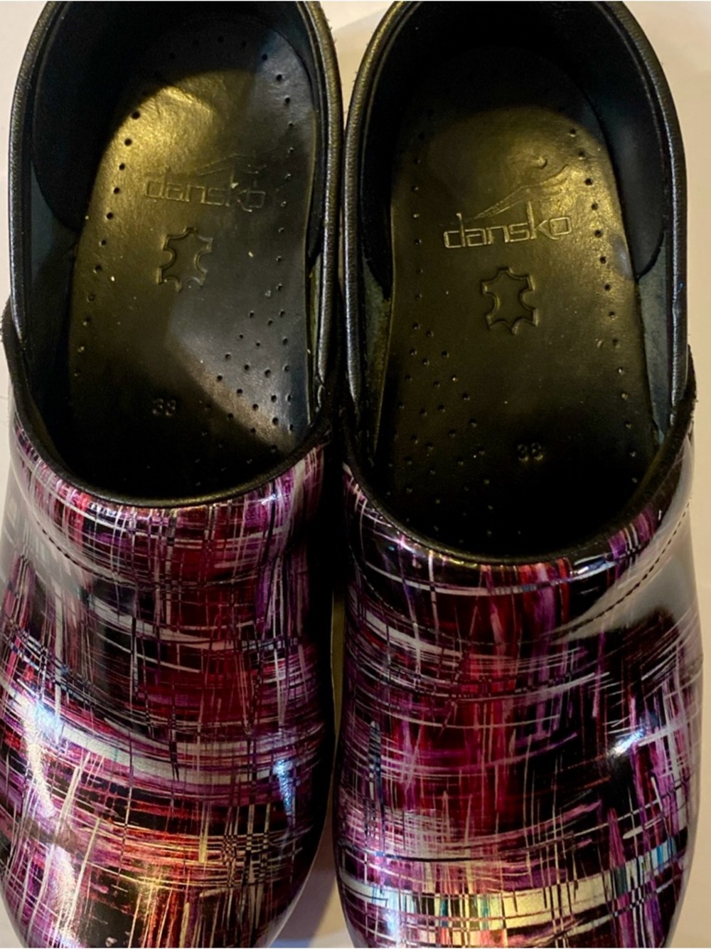 Dansko Patent-Style Clogs in Pink, Black & White Abstract Plaid Size 38 US 7.5 - Picture 5 of 8